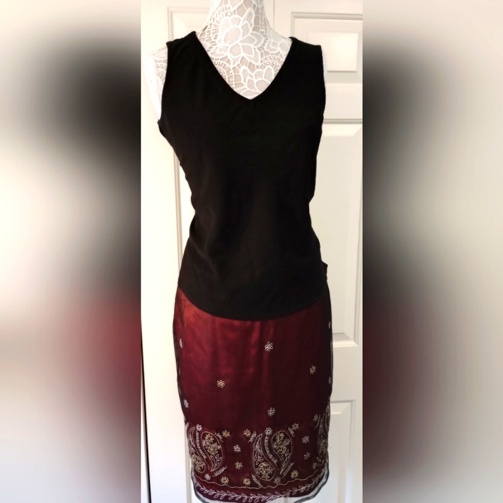 Gorgeous holiday skirt! Karavan size Medium.